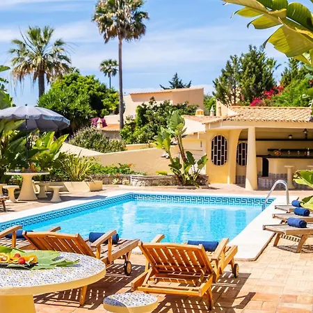 Crisandra - Com Piscina Aquecivel, Em Albufeira